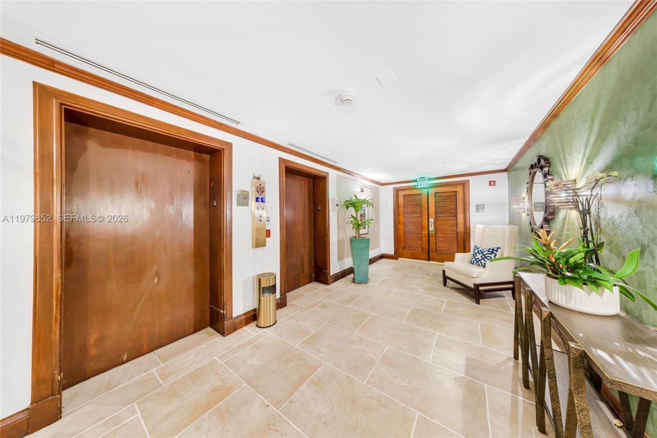 2951 S Bayshore Dr, Unit 215, Coconut Grove, FL 33133 Photo