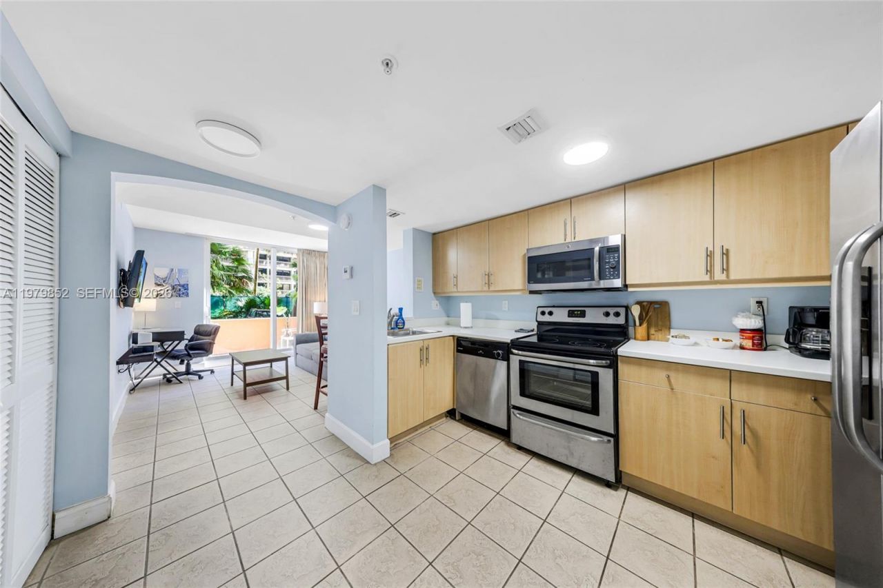 2951 S Bayshore Dr, Unit 215, Coconut Grove, FL 33133 Photo
