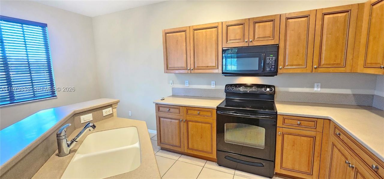 2014 Marsh Harbor Dr , Riviera Beach, FL 33404 Photo