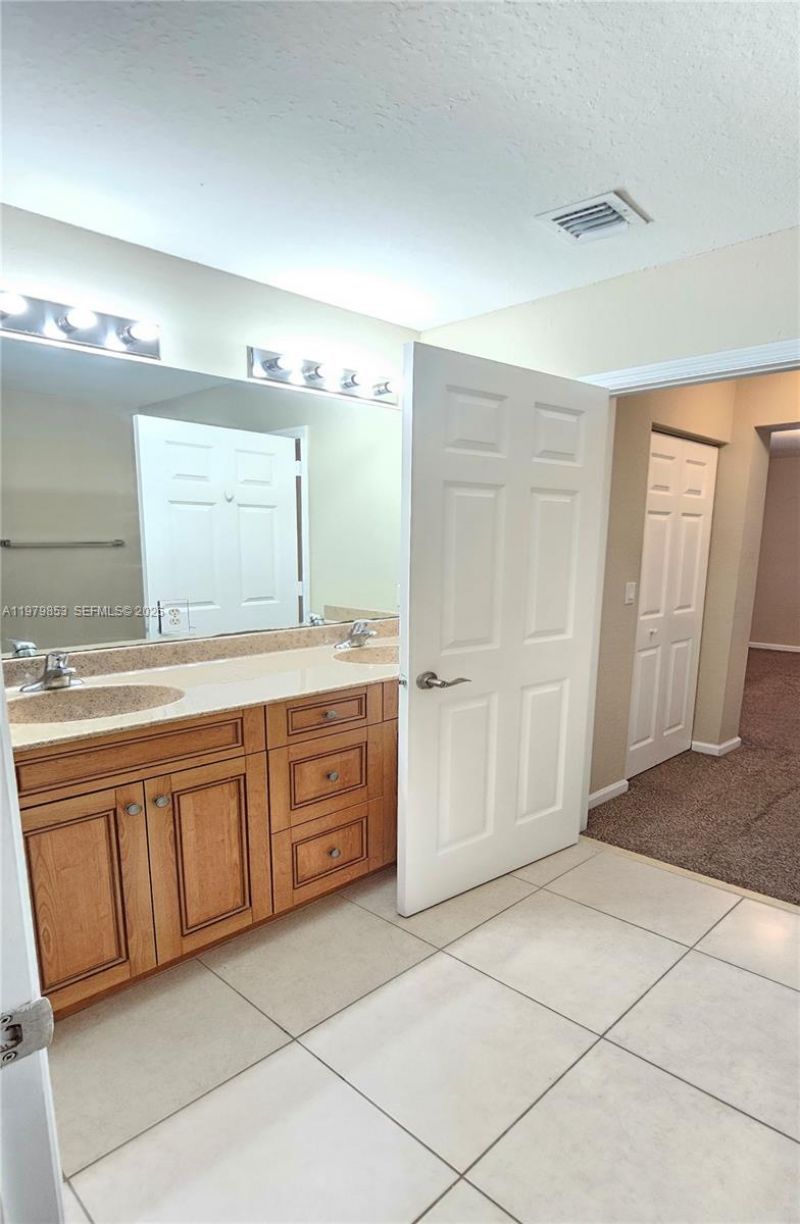 2014 Marsh Harbor Dr , Riviera Beach, FL 33404 Photo