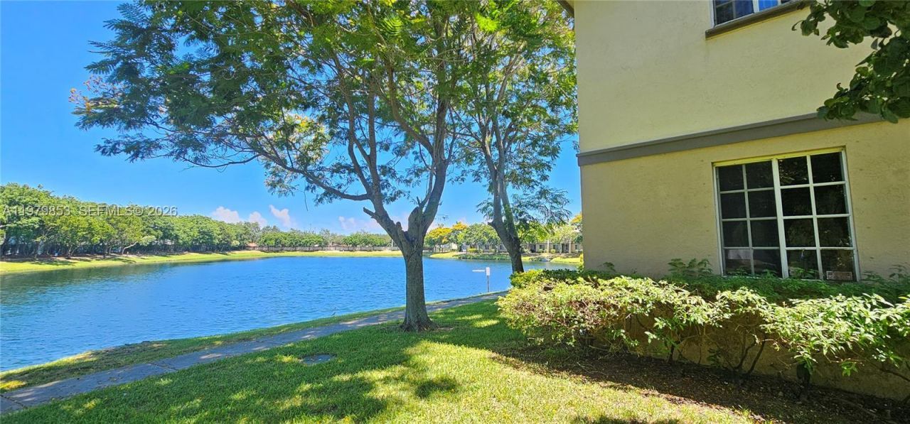 2014 Marsh Harbor Dr , Riviera Beach, FL 33404 Photo