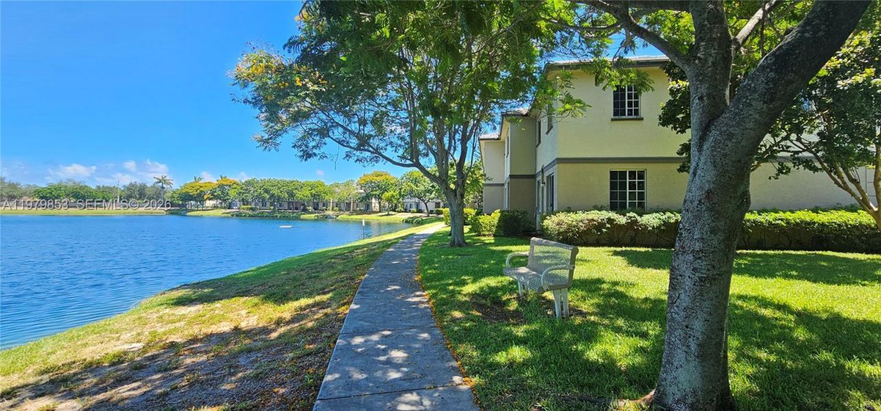 2014 Marsh Harbor Dr , Riviera Beach, FL 33404 Photo