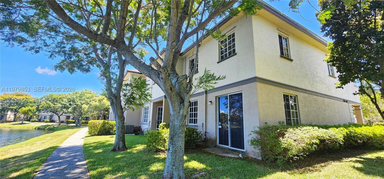 2014 Marsh Harbor Dr , Riviera Beach, FL 33404 Photo