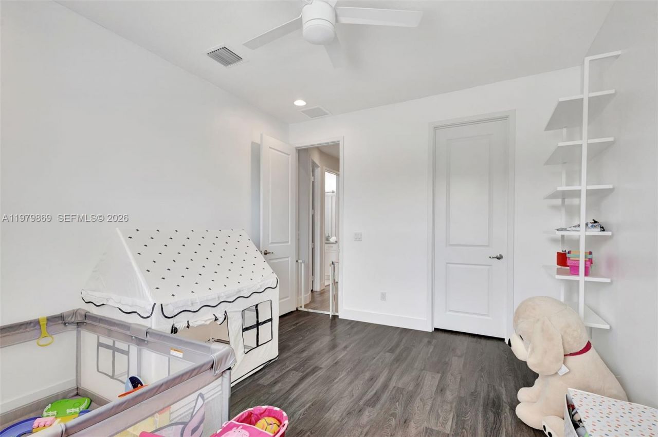 4921 Pointe Midtown Way , Palm Beach Gardens, FL 33418 Photo