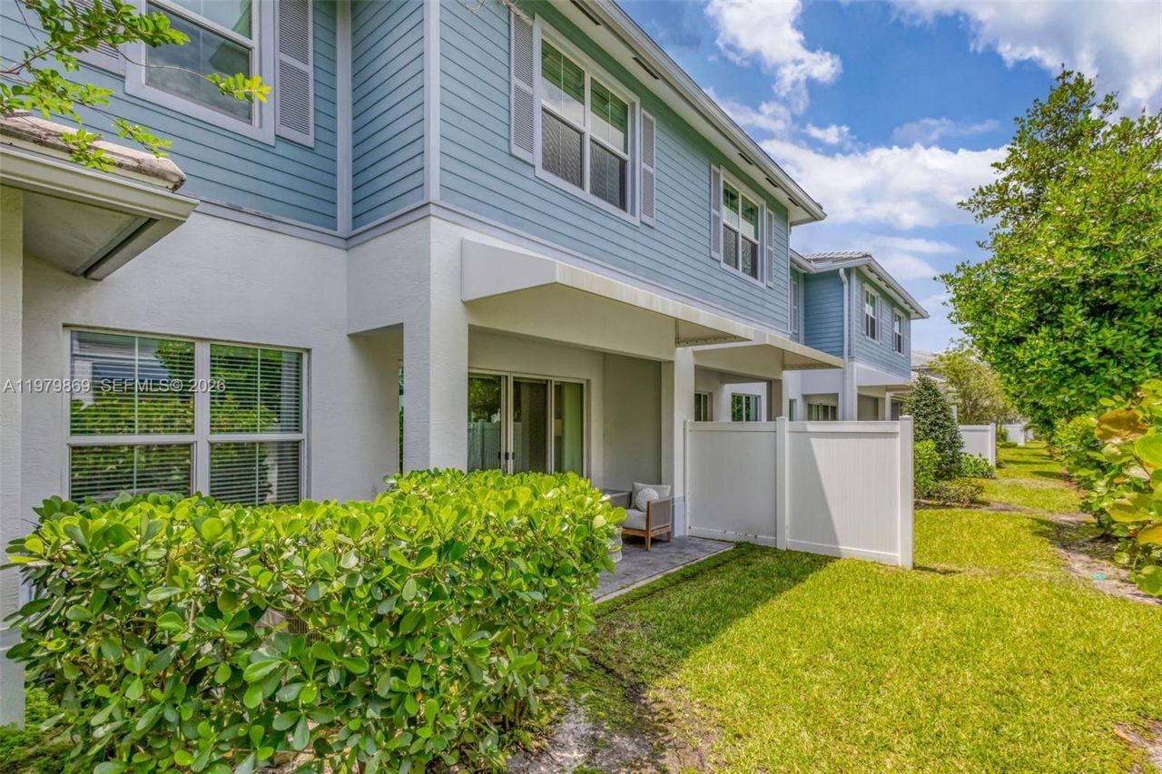 4921 Pointe Midtown Way , Palm Beach Gardens, FL 33418 Photo