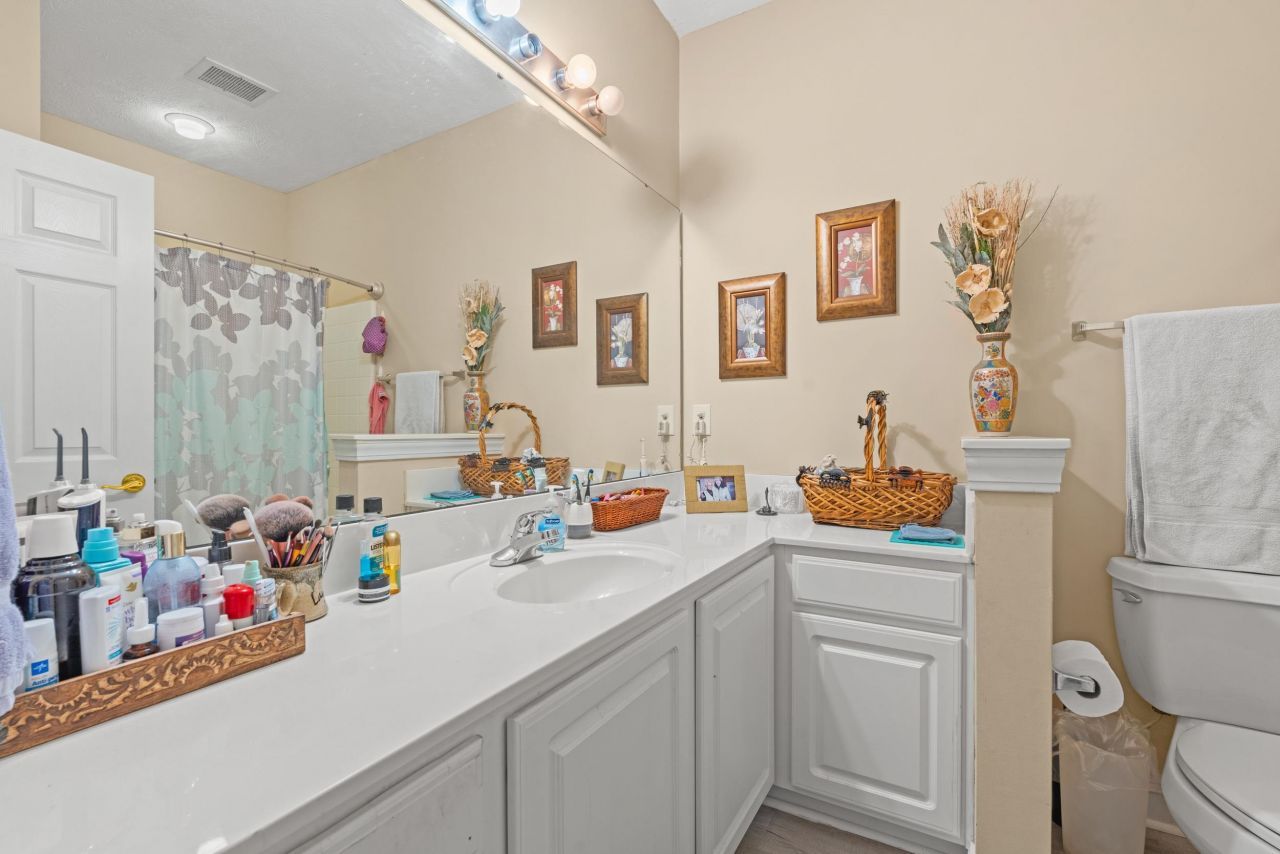 111 Fountain Pointe Ln. Photo 11