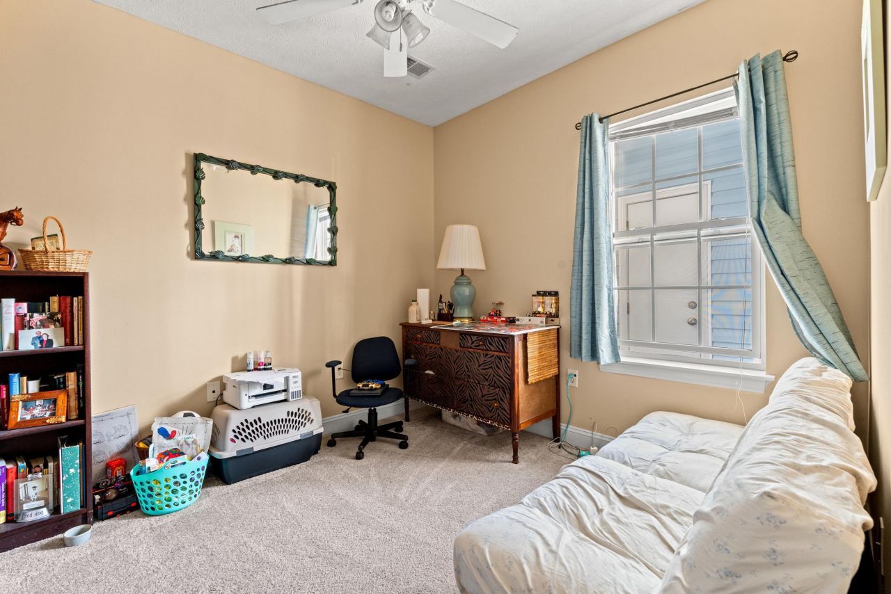 111 Fountain Pointe Ln. Photo 15