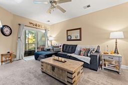 111 Fountain Pointe Ln. photo 4