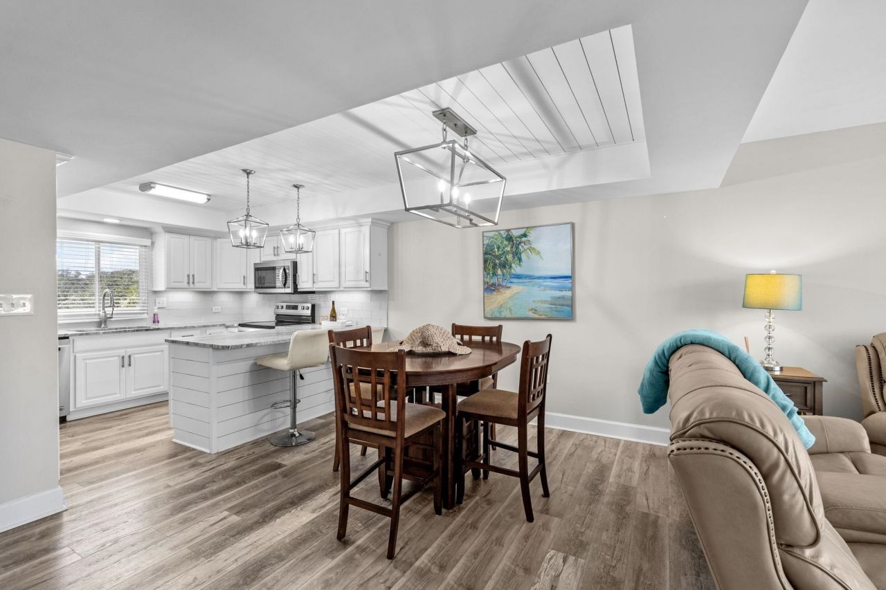 423 Parker Dr. Photo 10