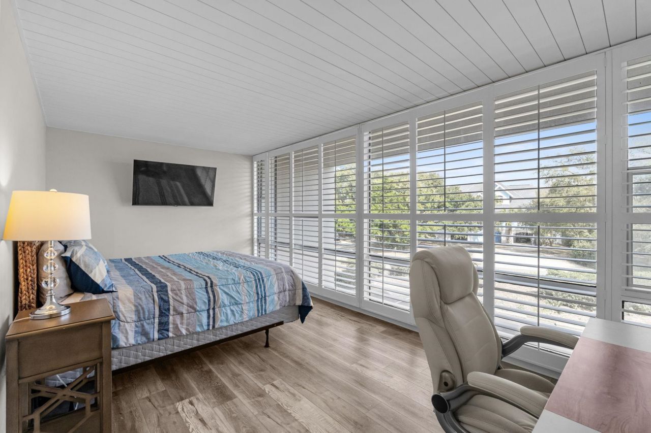 423 Parker Dr. Photo 22