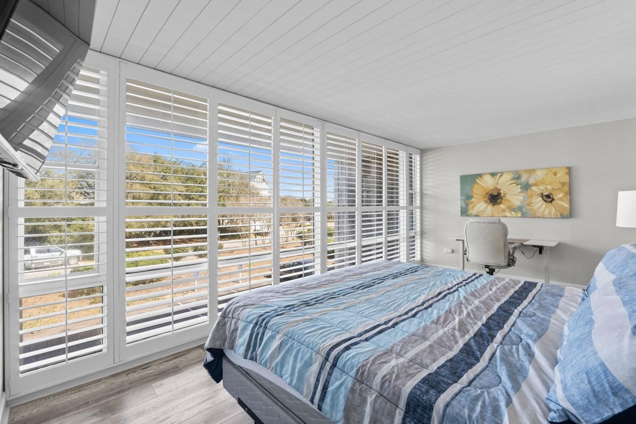 423 Parker Dr. Photo 24