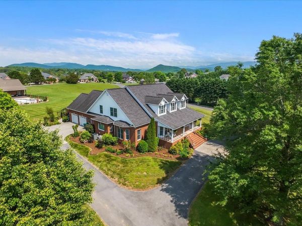 1729 Harrisburg Mill Rd, Sevierville, TN 37876