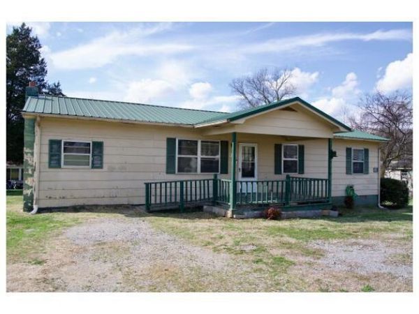 105 Patton St, Sweetwater, TN 37874