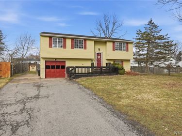 6954 Academy Lane, Lockport, NY 14094