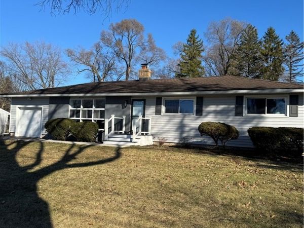 548 Pinnacle Road , Rochester, NY 14623