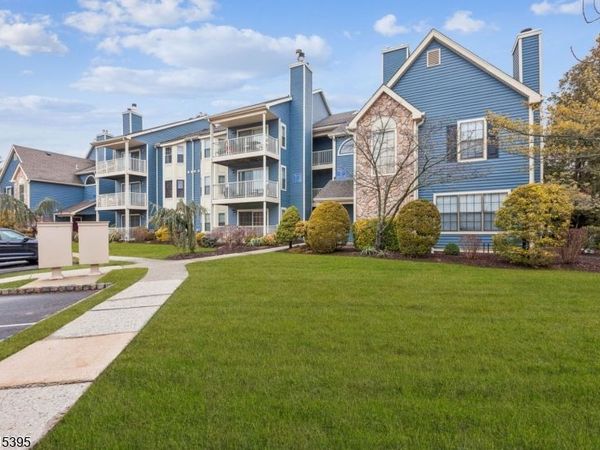 130 Longfield Ct, East Brunswick, NJ 08816