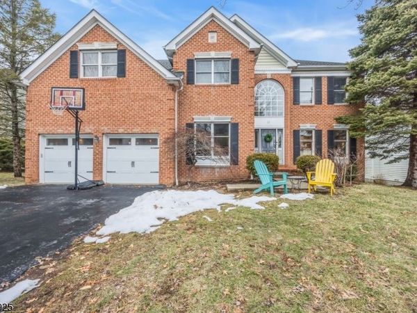 12 Sentinel Dr, Bernards, NJ 07920