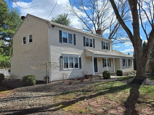 6 Betsy Ross Ct, Montgomery, NJ 08558