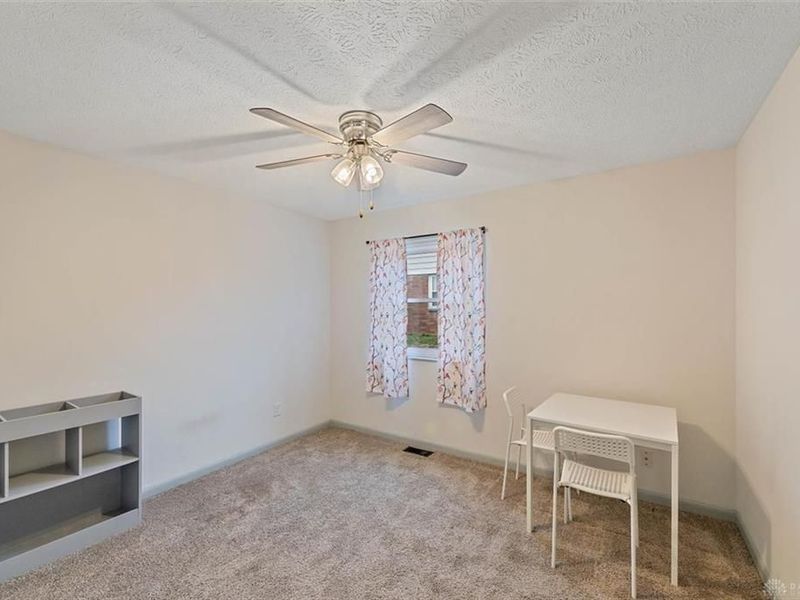 388 Thomas Drive, Franklin, OH 45005 Photo 15