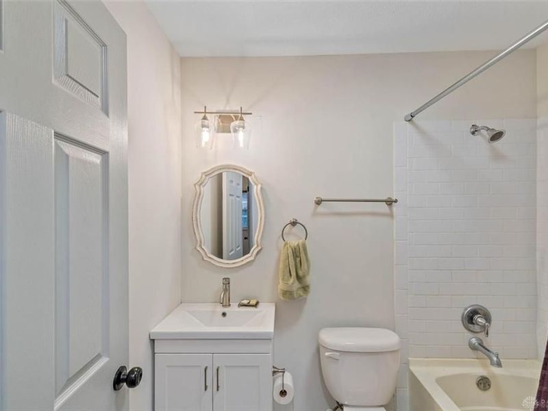 388 Thomas Drive, Franklin, OH 45005 Photo 17