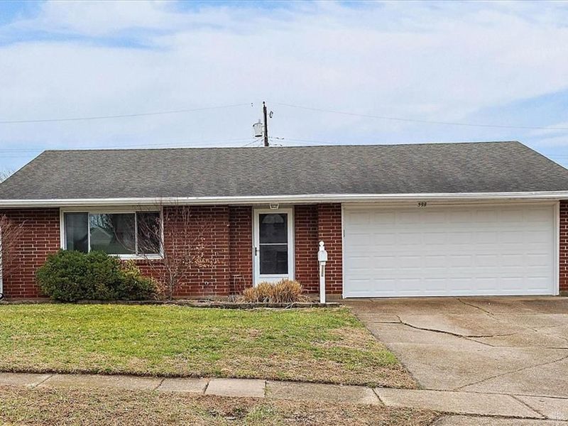 388 Thomas Drive, Franklin, OH 45005 Photo 2