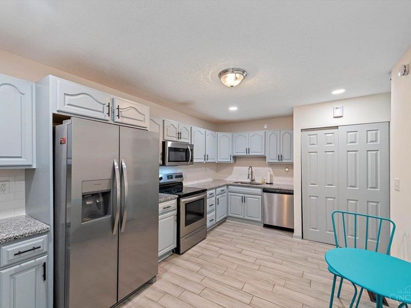 388 Thomas Drive, Middletown, OH 45005 Photo 4