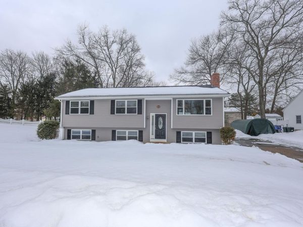20 Nightingale Road, Nashua, NH 03062