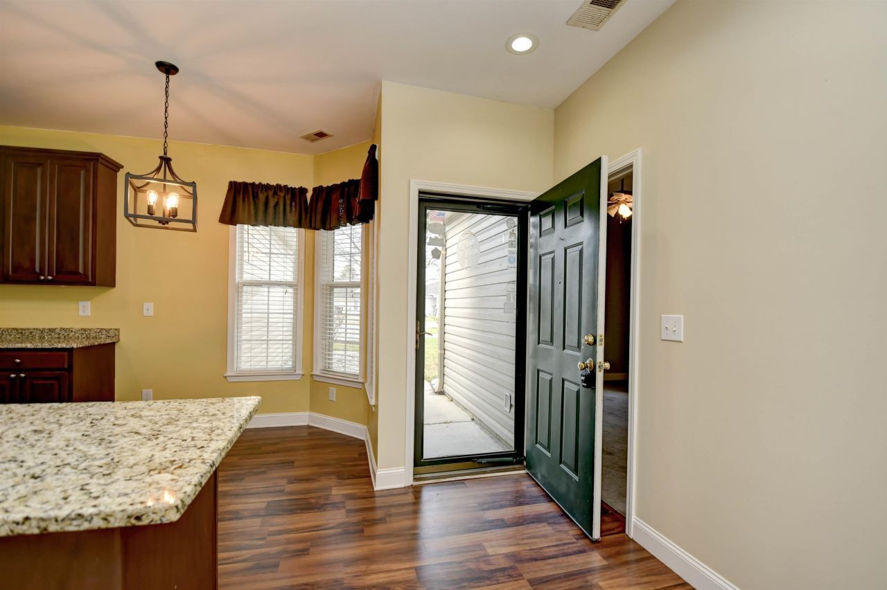 1412 Reid Ct.  Photo 4