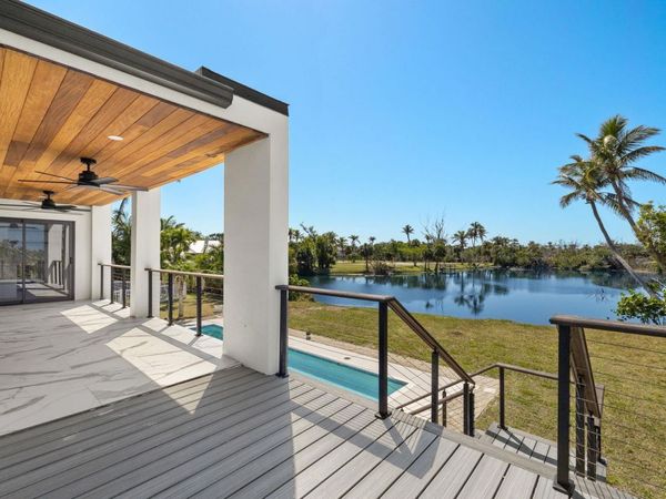 3702 Coquina Dr, Sanibel, FL 33957