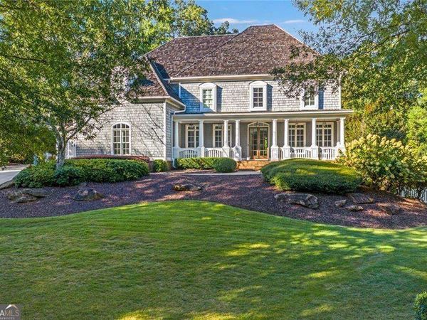 900 Crabapple Hill, Alpharetta, GA 30004