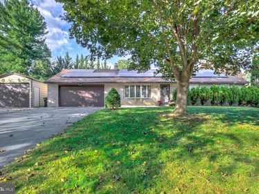 912 PERRY ROAD, LITITZ, PA 17543