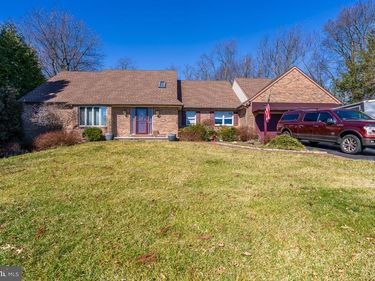 567 SHULTZ ROAD, WASHINGTON BORO, PA 17582