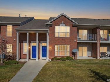 28304 Adler Park Drive S, Chesterfield Twp, MI 48051