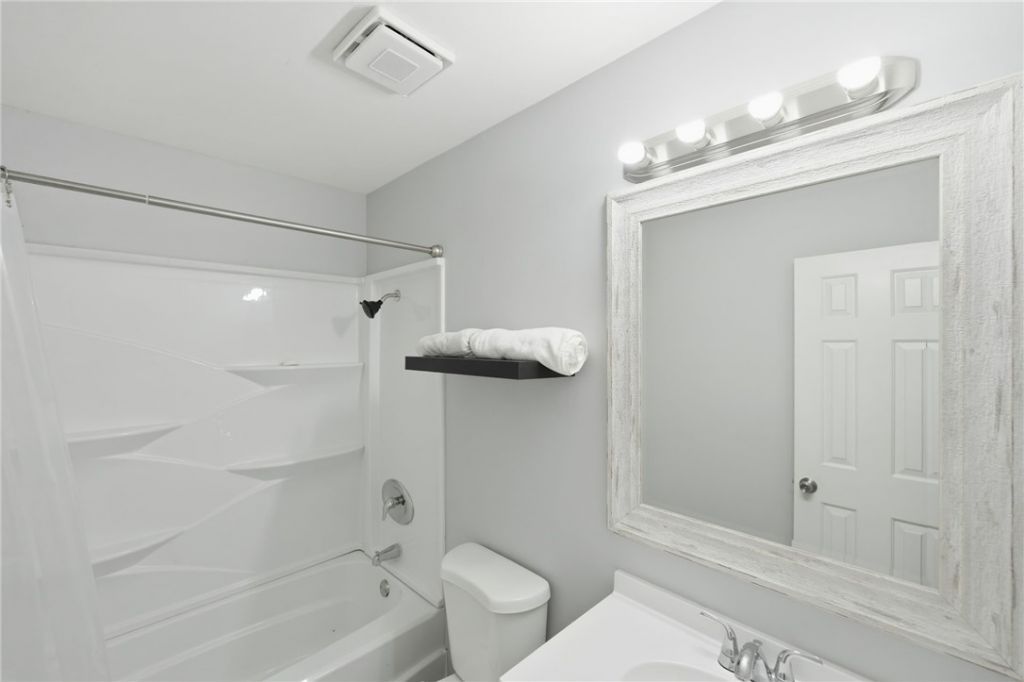 2890 1st Place, Vero Beach, FL 32968 Photo