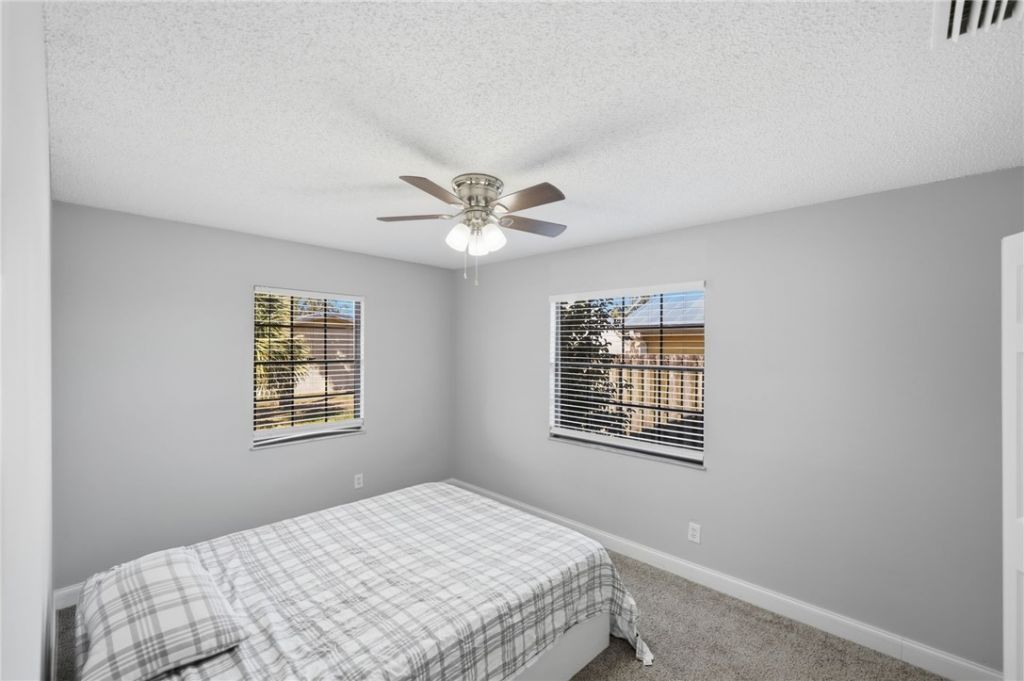 2890 1st Place, Vero Beach, FL 32968 Photo