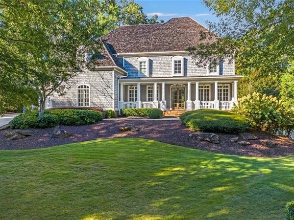 900 Crabapple Hill , Alpharetta, GA 30004