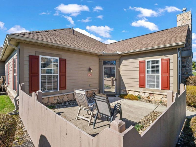 92 Jonathan Drive , Heath, OH 43056 Photo 3