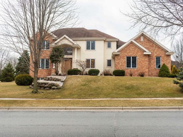 8701 Nelson Crossing, Verona, WI 53593