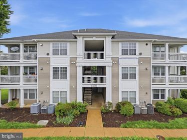 8091 LACY DRIVE, Unit 203, MANASSAS, VA 20109