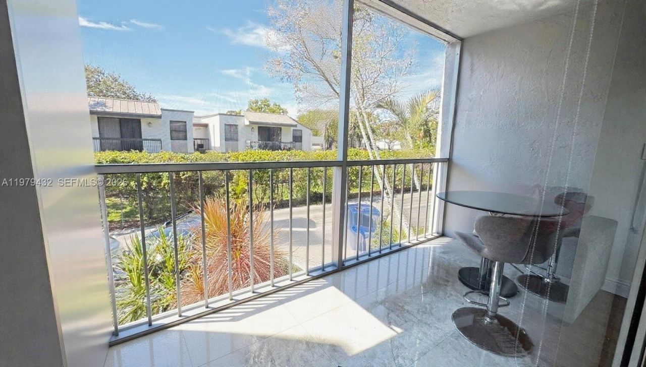 483 N Pine Island Rd, Unit C205, Plantation, FL 33324 Photo