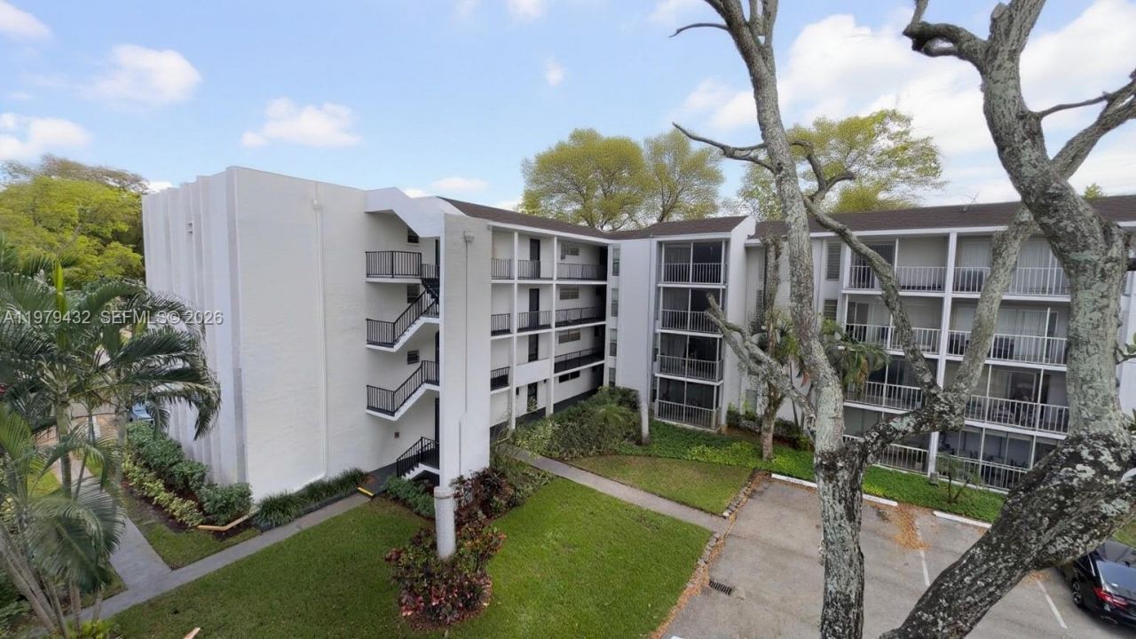 483 N Pine Island Rd, Unit C205, Plantation, FL 33324 Photo