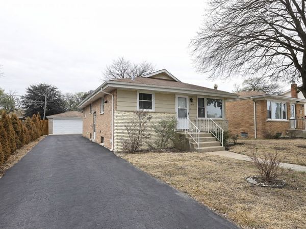 9416 S 80th Court , Hickory Hills, IL 60457