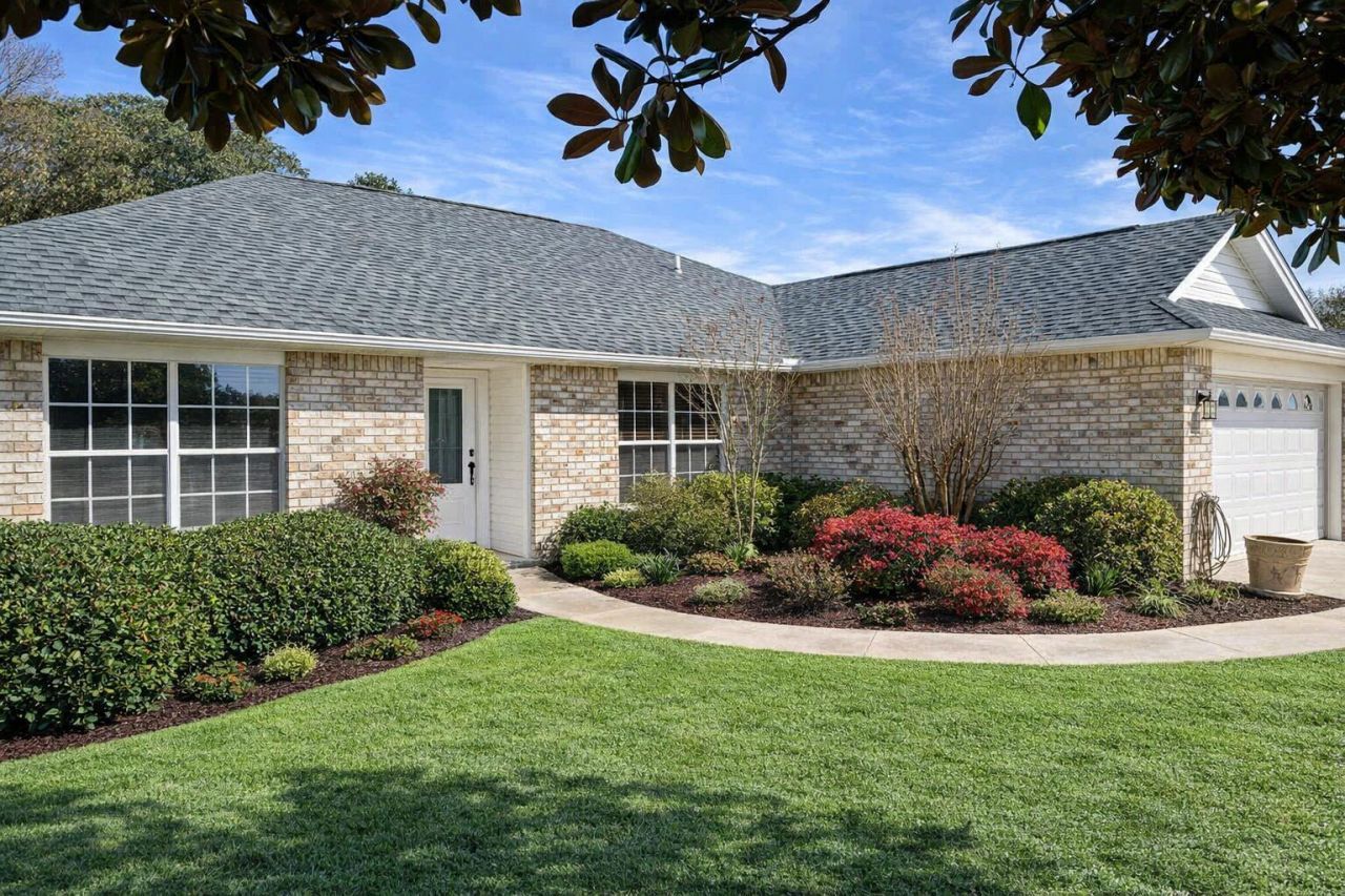 1945 Jessica Way, Navarre, FL 32566 Main Photo