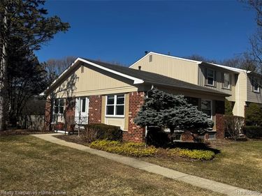 5766 Northfield Parkway, Troy, MI 48098