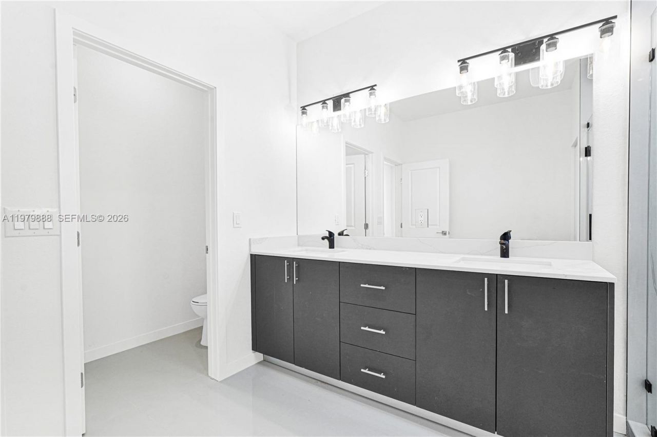 22555 SW 125th Ave , Unit 13A, Miami, FL 33170 Photo