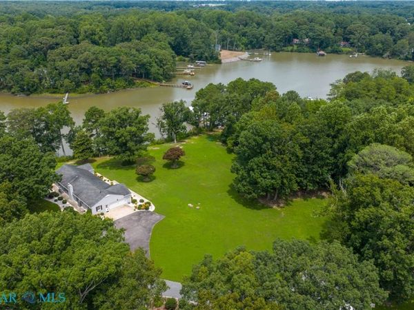 645 Blue Barn Road, Wake, VA 23176