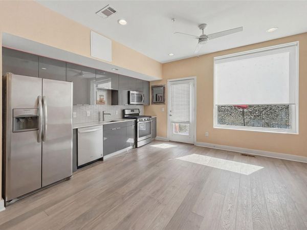 1800 E 4th ST, Unit 223, Austin, TX 78702