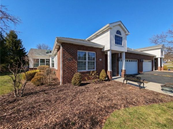 502 Independence Ct, Valencia, PA 16059