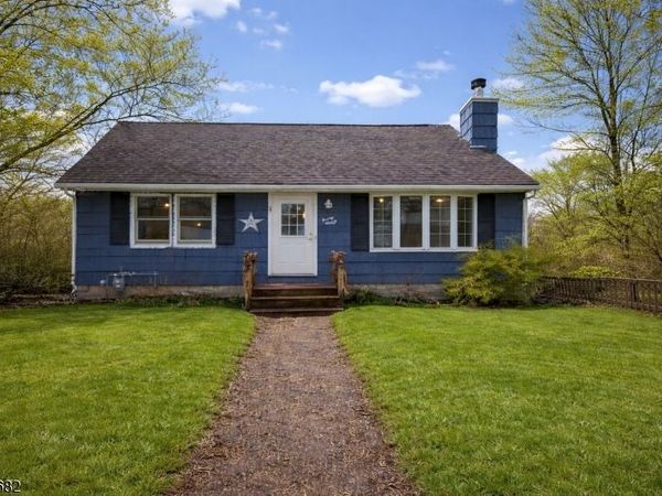 27 Condict Rd, Roxbury, NJ 07850