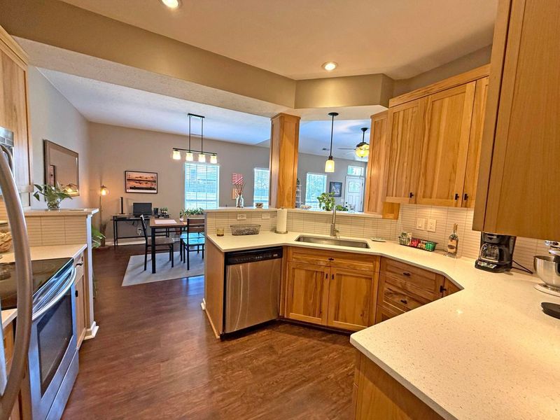 2480 Swan Drive, Grove City, OH 43123 Photo 9